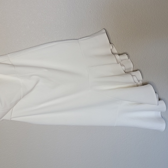 NWOT SELFIE LESLIE TIFFANY ONE-SHOULDER BOW DRESS, WHITE, SIZE XL - Picture 4 of 8